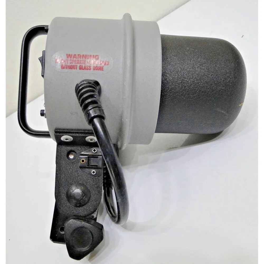 Dynalite 4040 Flash Head Strobe Strobe w/ Frosted Dome, Cover & 15ft Cable - Pro